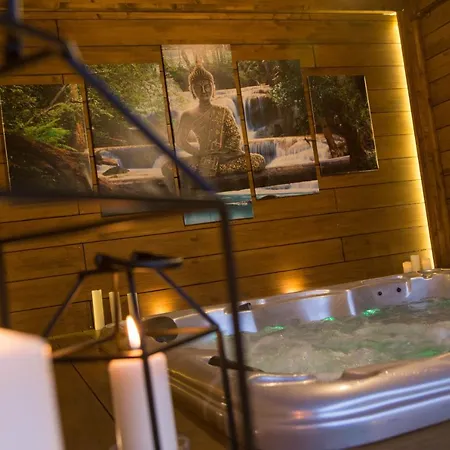 Luna Jacuzzi Relax Holiday home *